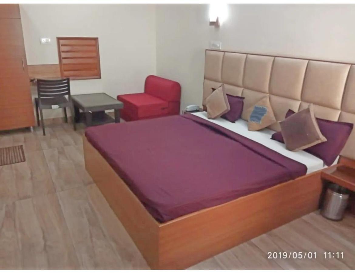 Hotel Basera Guest House, Saharanpur Zewnętrze zdjęcie